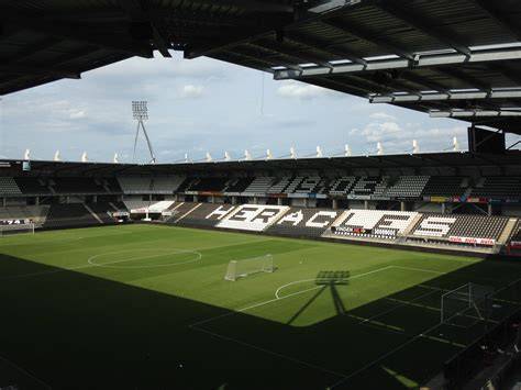 Basic-Fit Almelo Stadionlaan Heracles stadion