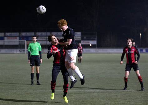 Voetbalwedstrijd Best Vooruit tegen NIVO Sparta