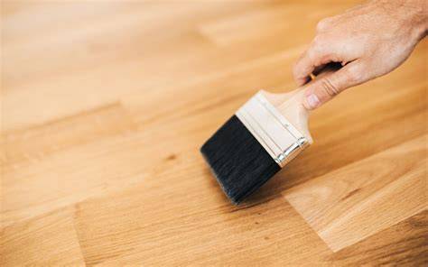 Olie dringt door in houten parket