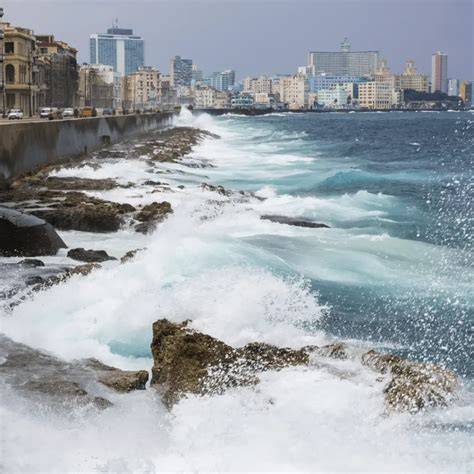 Havana zeewering golven en muziek