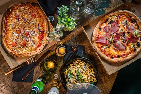 Pizza en pasta van Italiaans restaurant