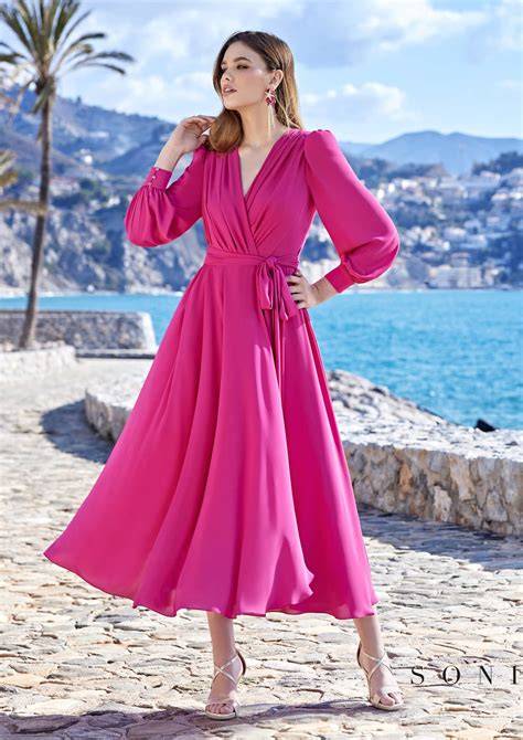 Tenue de ville outfit met elegante hoed