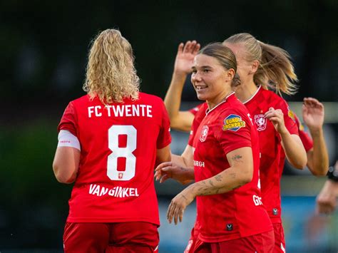 FC Twente vrouwen vieren landstitel