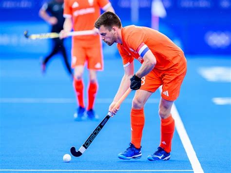 Thierry Brinkman tijdens hockeywedstrijd